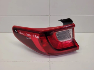 KIA Stonic Lampa Tylna Lewa OE 92401H8